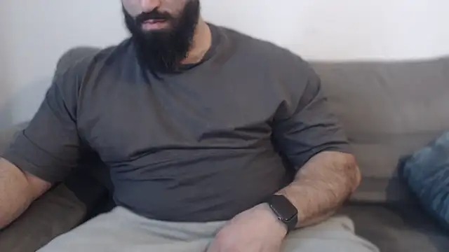 hugemachohandsome online show from April 19, 2026, 9:52 am