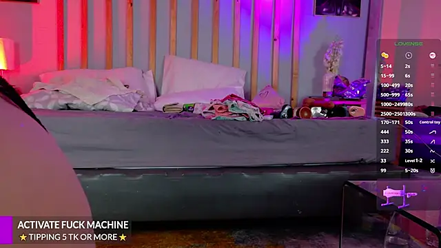 Miss Pawi online show from September 25, 2025, 10:02 pm