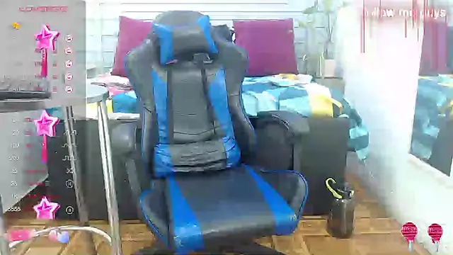 evelin zaens online show from February 24, 2025, 6:49 am