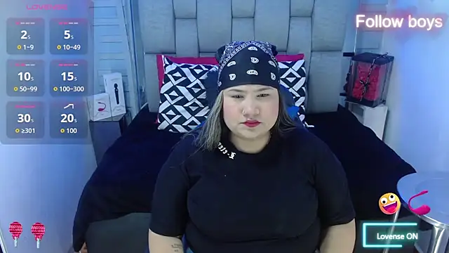 evelin zaens online show from October 19, 2025, 4:57 am