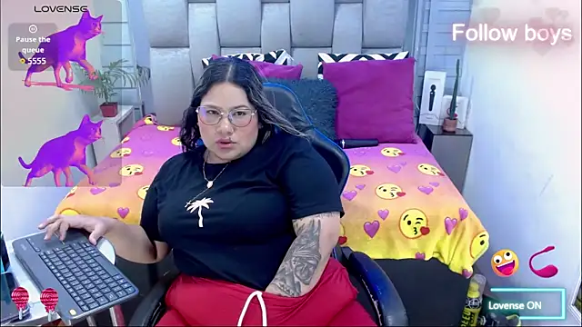 evelin zaens online show from February 15, 2026, 7:51 am