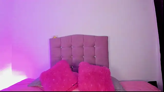 MarieLatex online show from September 9, 2025, 8:52 pm