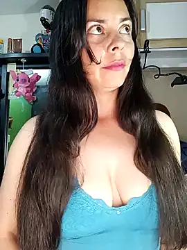 johannatb online show from January 10, 2025, 1:32 am