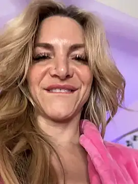 MessyNastyQueen online show from December 22, 2024, 4:17 pm