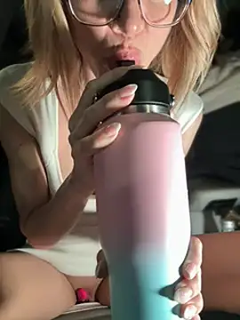 MessyNastyQueen online show from February 2, 2025, 11:42 pm