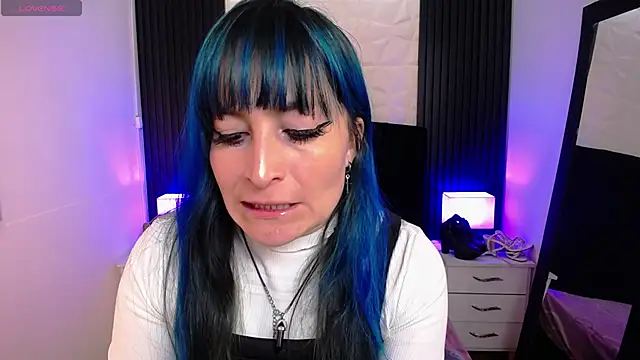 alicia moom online show from January 31, 2025, 8:01 pm