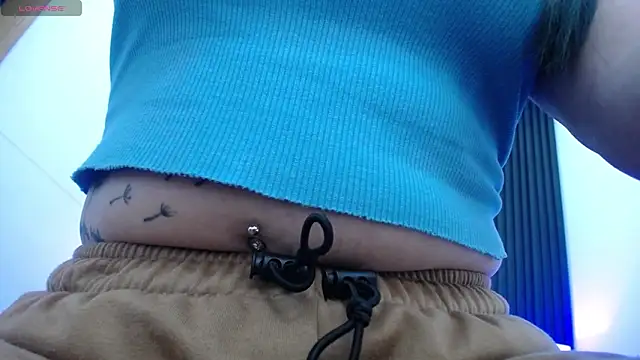 alicia moom online show from February 10, 2025, 6:56 pm