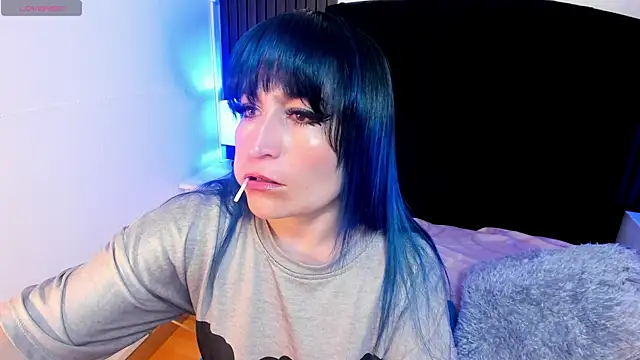 alicia moom online show from September 26, 2025, 8:24 pm