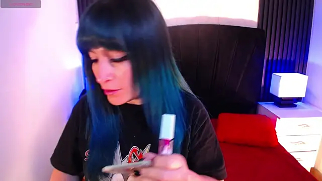 alicia moom online show from January 7, 2026, 8:33 pm