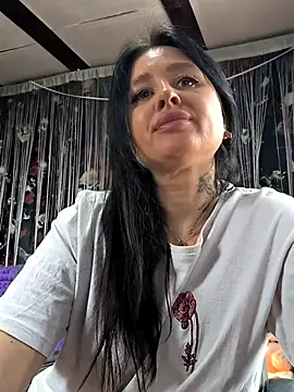 KikiXRed online show from April 23, 2026, 9:19 am