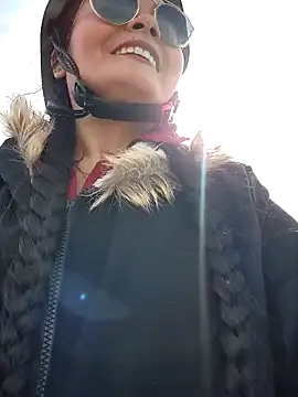 Snapshot of bellapaty chatting on February 15, 2025, 1:27 pm bellapaty online show from February 15, 2025, 1:27 pm