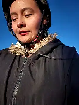 Snapshot of bellapaty chatting on October 7, 2025, 7:16 am bellapaty online show from October 7, 2025, 7:16 am