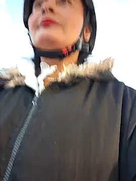 Snapshot of bellapaty chatting on October 9, 2025, 7:17 am bellapaty online show from October 9, 2025, 7:17 am