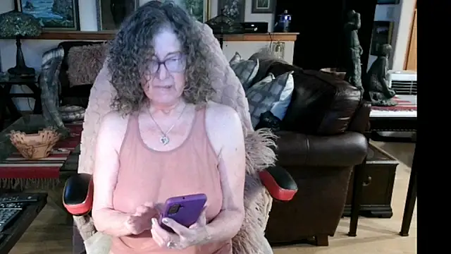 Snapshot of littlepistol01 chatting on July 17, 2026, 6:46 pm littlepistol01 online show from July 17, 2026, 6:46 pm