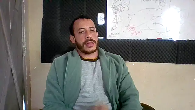 MachoScorpionCaralho online show from September 12, 2025, 12:38 pm