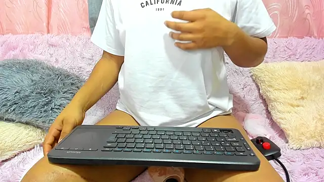 iisabella gonzalez online show from February 25, 2025, 6:47 am