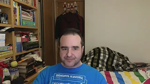 curiosillo83 online show from April 19, 2026, 9:52 am