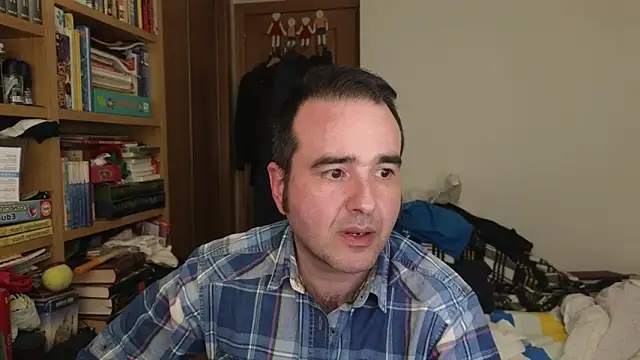 curiosillo83 online show from April 20, 2026, 2:31 pm