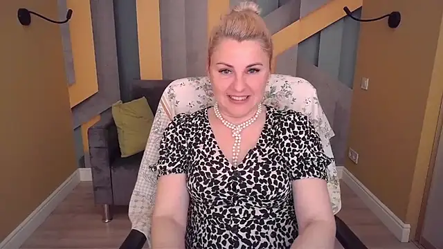 Snapshot of Candy_Long chatting on May 17, 2026, 7:21 pm Candy Long online show from May 17, 2026, 7:21 pm