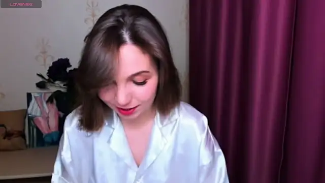 KindHazelHere  online show from March 7, 2025, 4:11 pm