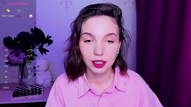 KindHazelHere  online show from March 26, 2026, 10:26 pm