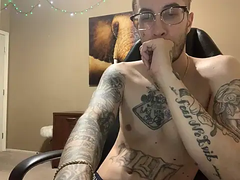 Snapshot of Bwcjoshbanks chatting on July 17, 2026, 12:23 pm Bwcjoshbanks online show from July 17, 2026, 12:23 pm