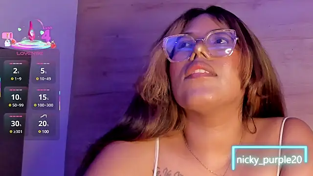  nickypurple  online show from February 11, 2025, 3:08 pm