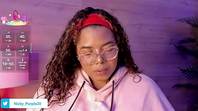  nickypurple  online show from February 20, 2025, 12:04 pm
