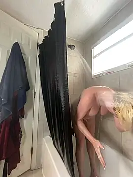 TiffaneyLove online show from March 17, 2025, 12:35 pm