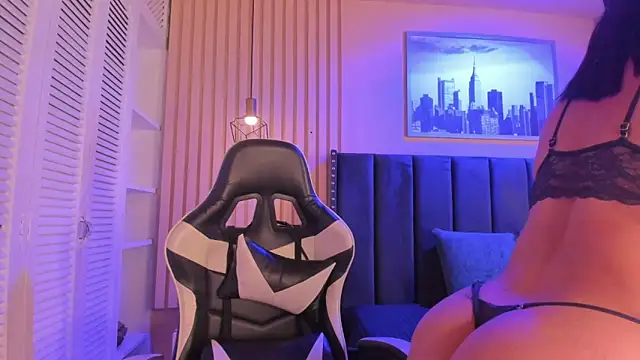 ashlye miller  online show from March 11, 2026, 4:40 am