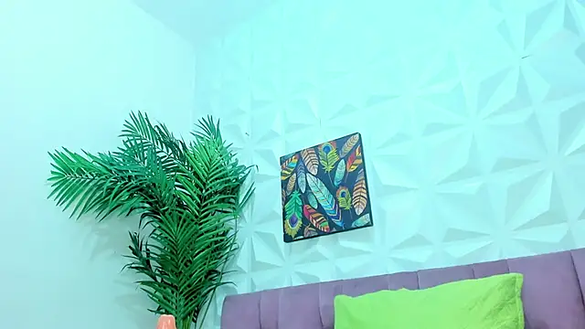 Hellen Sky online show from February 7, 2025, 1:25 am