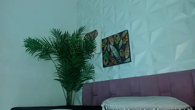 Hellen Sky online show from February 11, 2026, 7:08 pm