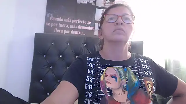 jellyfishhot online show from March 18, 2025, 3:42 pm