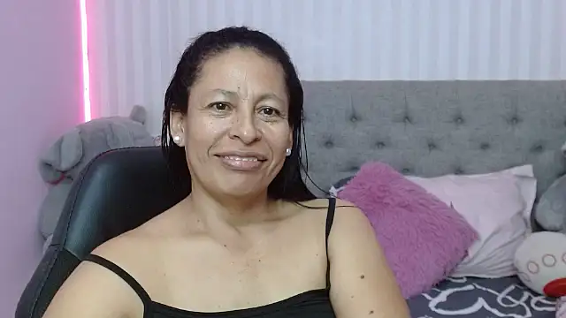 mature martina online show from February 5, 2025, 6:13 am