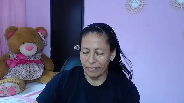 mature martina online show from February 10, 2025, 7:28 pm