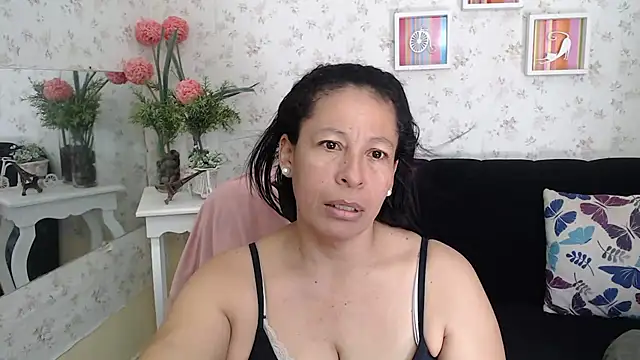 mature martina online show from March 13, 2025, 6:45 pm