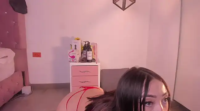 isa red hair online show from January 13, 2025, 11:38 pm