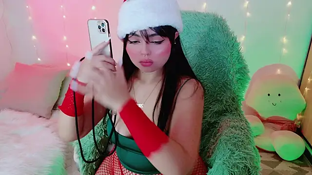 damn that booty online show from December 13, 2024, 6:05 pm