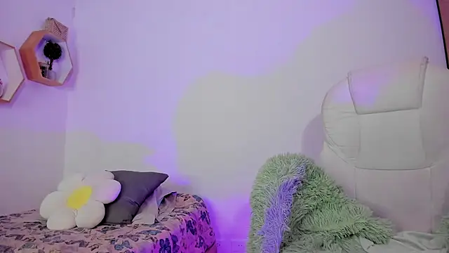 damn that booty online show from March 4, 2025, 5:11 am