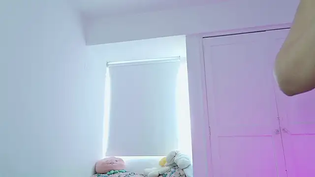 damn that booty online show from August 3, 2026, 1:27 pm