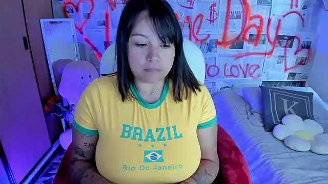 bigbooty-30 online show from February 17, 2025, 11:55 am