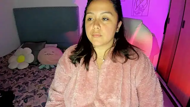 bigbooty-30 online show from November 25, 2025, 12:43 am