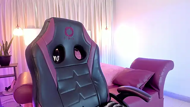 BonnieBad01 online show from March 21, 2025, 5:34 pm