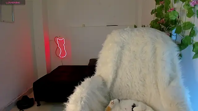 Nanami 19 online show from February 5, 2025, 10:44 pm