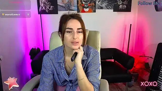 xx adrihanna xx online show from March 7, 2025, 3:28 pm