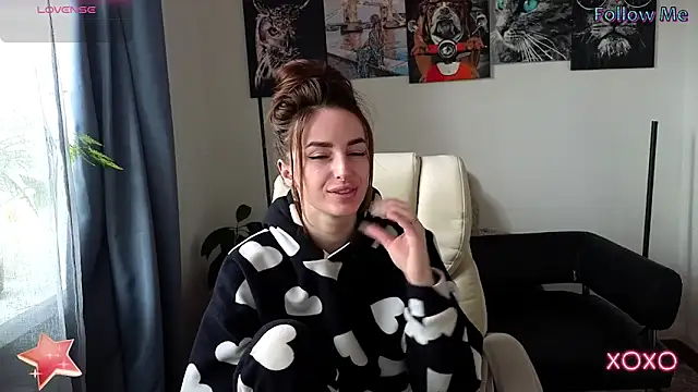 xx adrihanna xx online show from March 15, 2025, 7:53 am