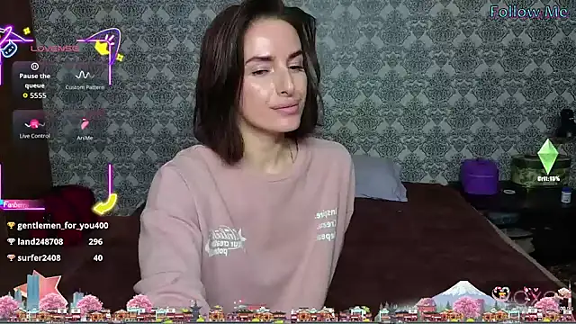 xx adrihanna xx online show from October 8, 2025, 5:21 pm