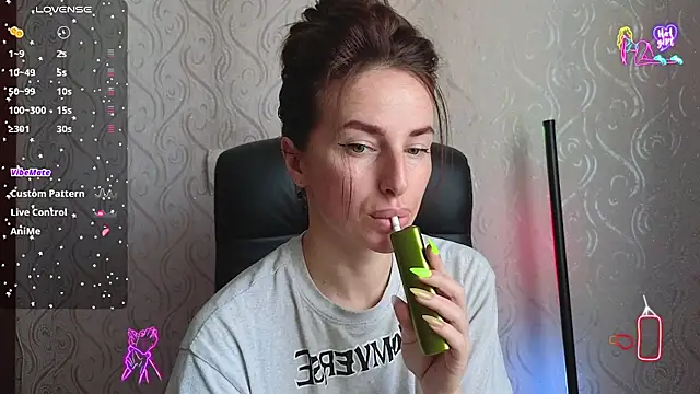xx adrihanna xx online show from June 4, 2026, 7:47 am