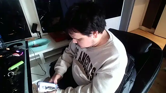 Snapshot of Bebemickey75 chatting on March 28, 2026, 5:12 pm Bebemickey75 online show from March 28, 2026, 5:12 pm