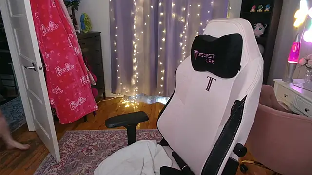 rachelbrooksxx online show from March 22, 2025, 6:58 pm